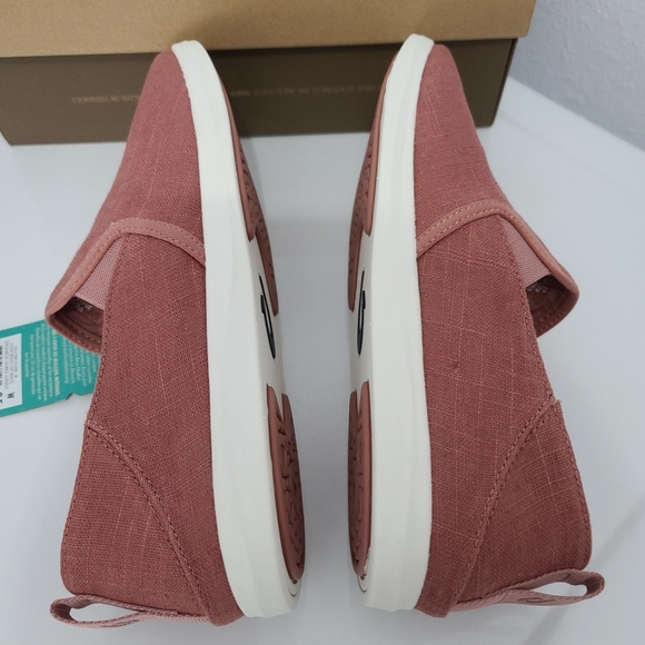 OLUKAI Hale'iwa Olona Slip-On Shoes Pink NEW - Picture 8 of 11